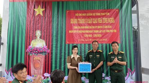 Lễ bàn giao nhà tình nghĩa tặng gia đình quân nhân