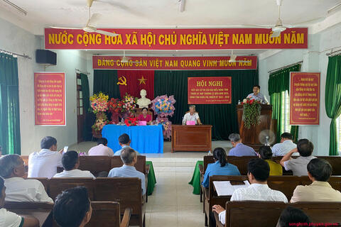 Tiếp xúc cử tri xã Ea Lâm giữa năm 2025